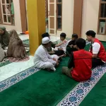 Suasana pendampingan belajar mengaji oleh Mahasiswa KKN Unhas di Mushalla An-Nur, Dusun Bangkala Loe, Rabu, 7 Januari 2026.